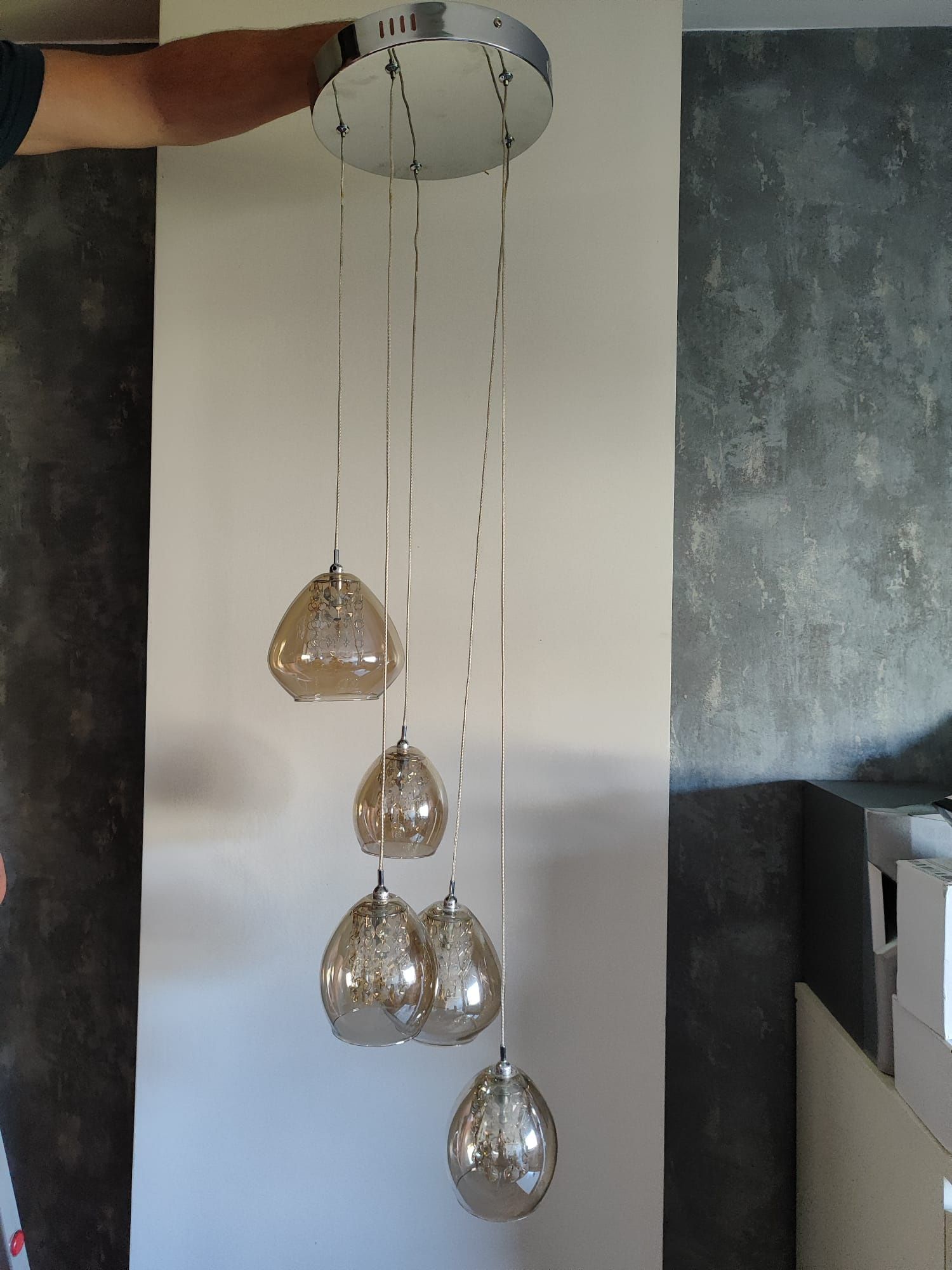 Lampa wisząca z Wielkiej Brytanii