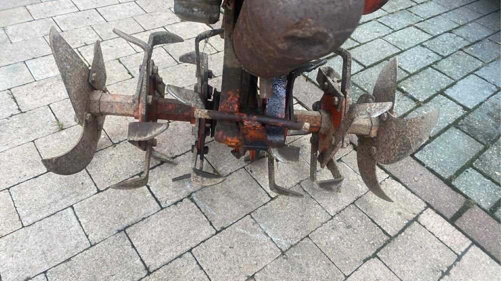 Glebogryzarka dwusuwowa