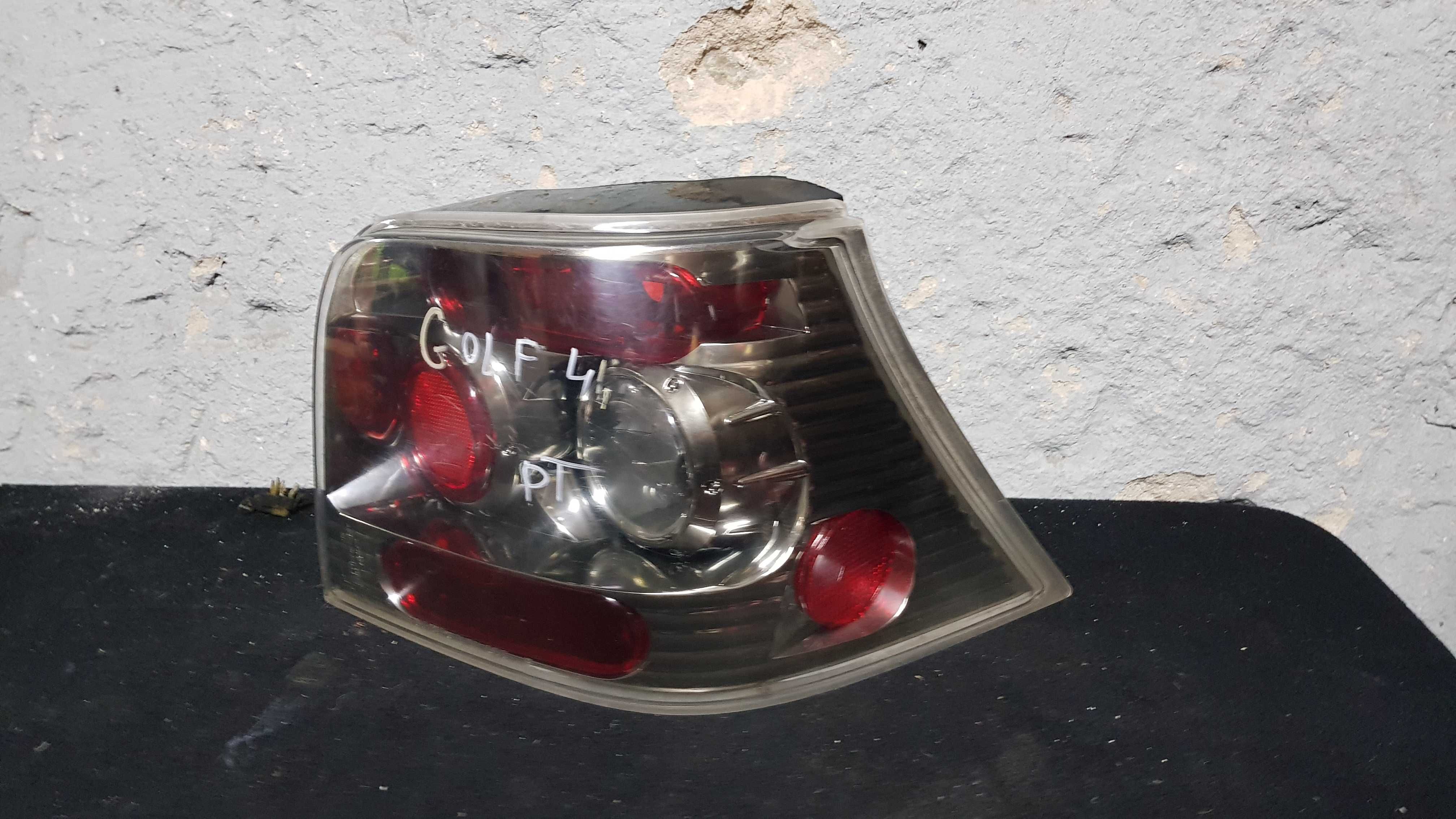 Lampa vw golf IV prawy tył