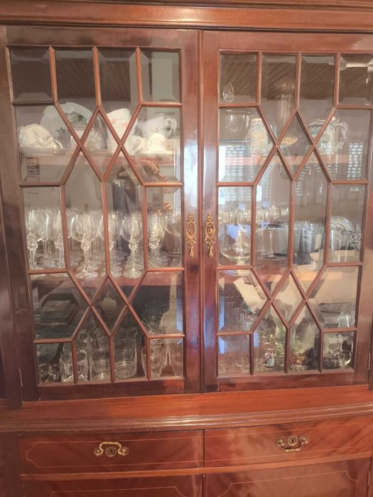 Sala de Jantar raiz de nogueira antiga