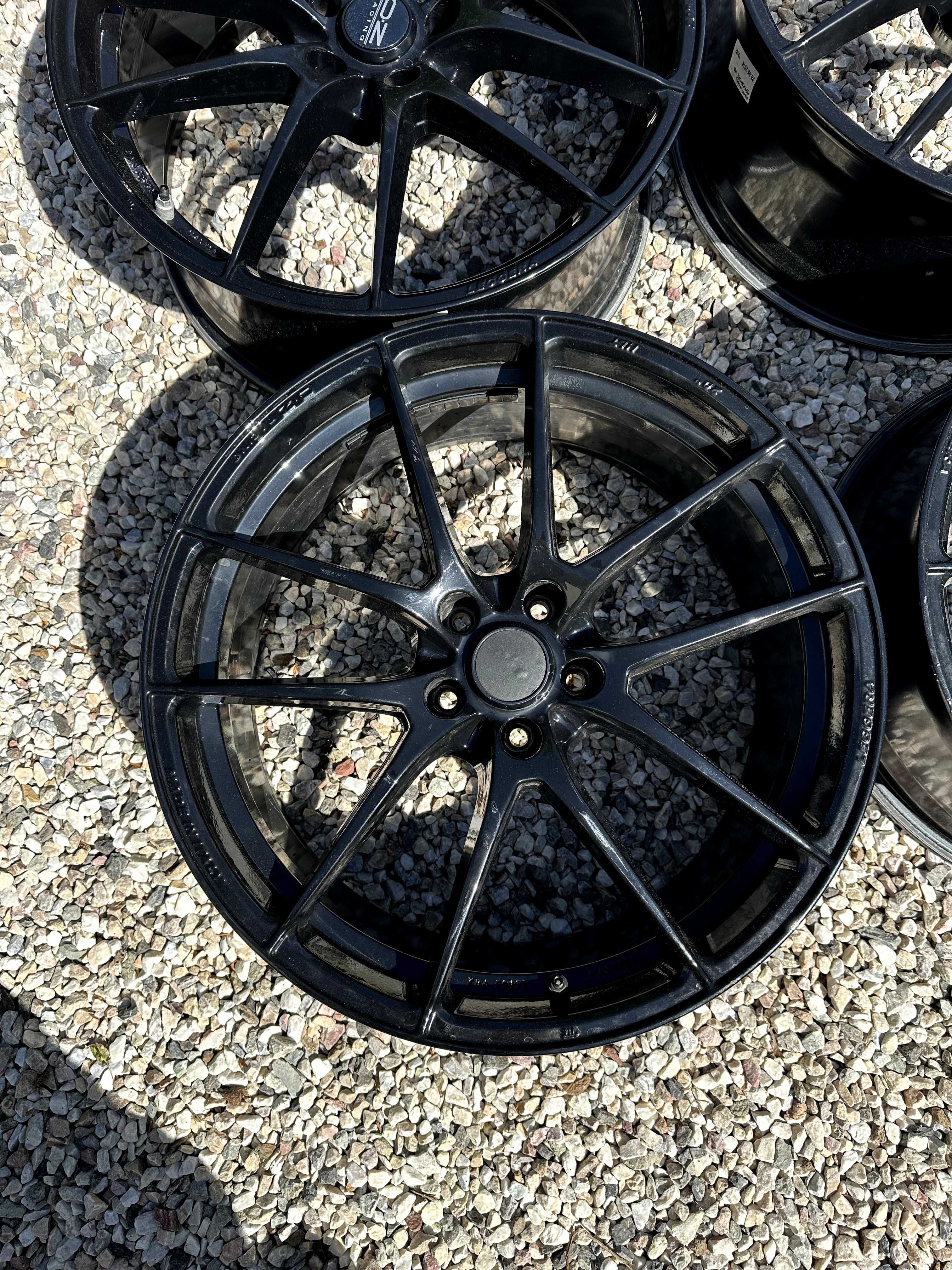 Felgi Alufelgi OZ Racing Leggera – R20, 9J ET33, 5x112