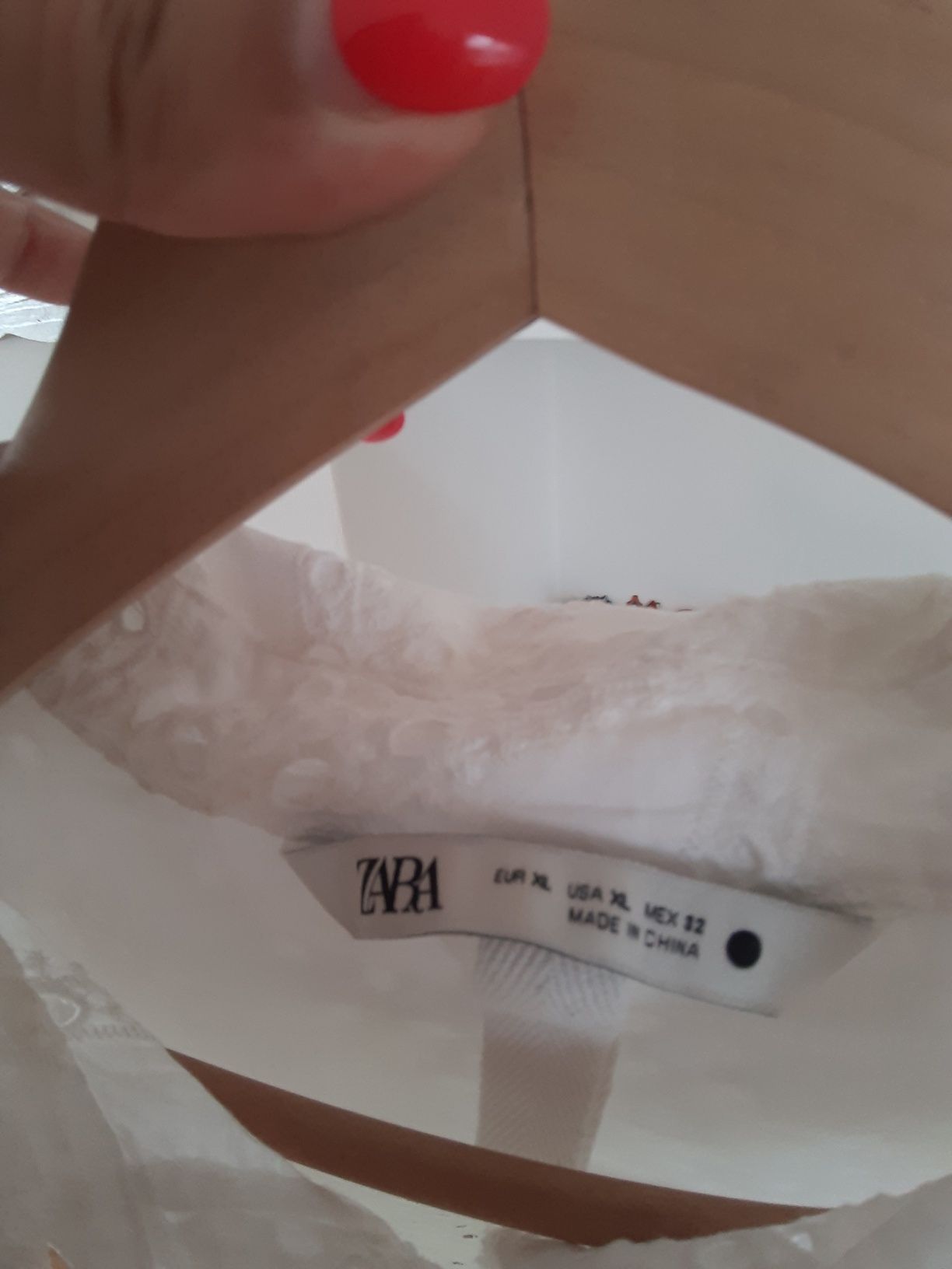 Camisa bordada Zara