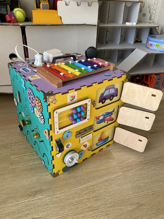 Розвивальний бізікуб Smart House