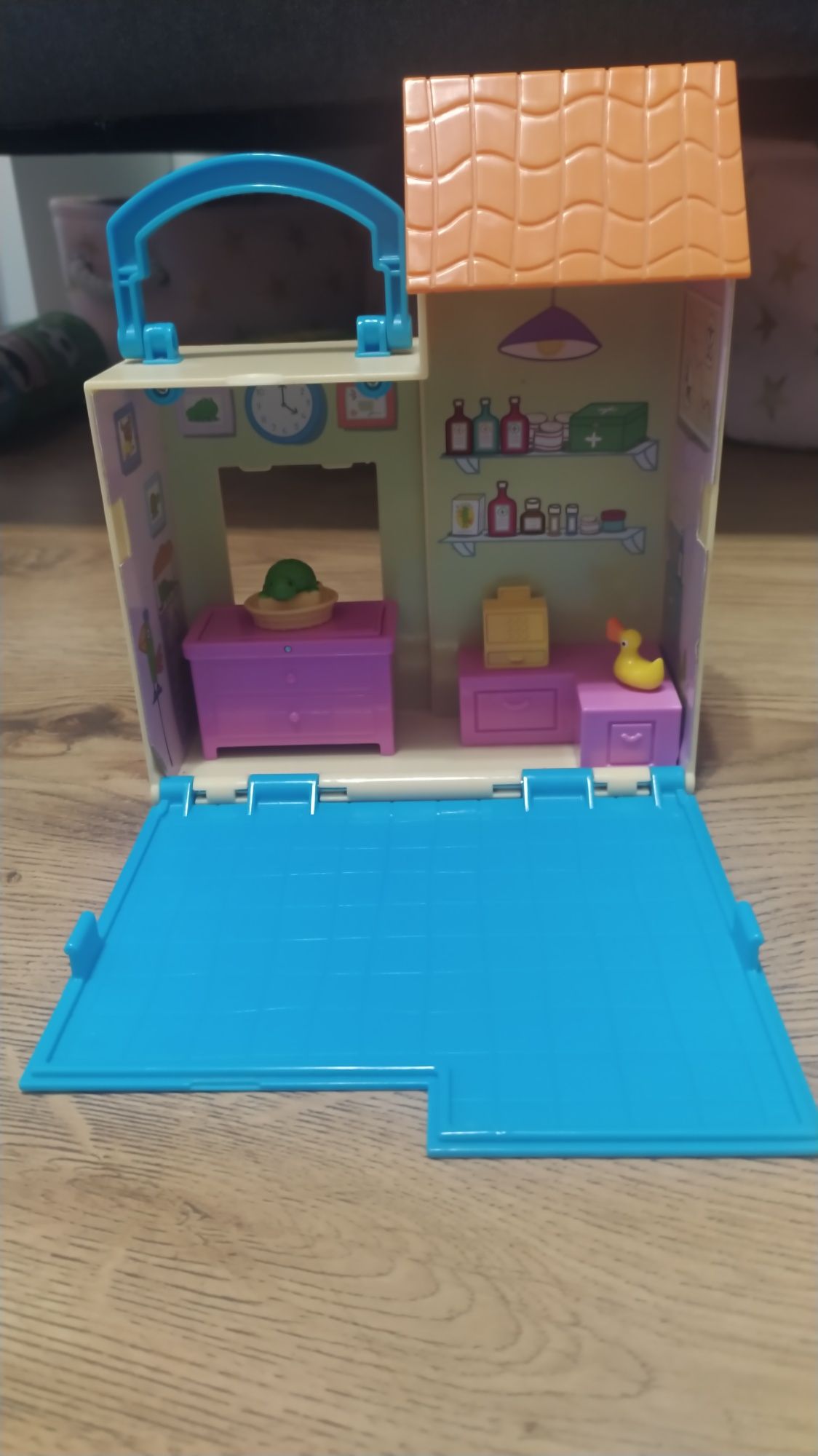 Domek świnka peppa. Domek dla lalek