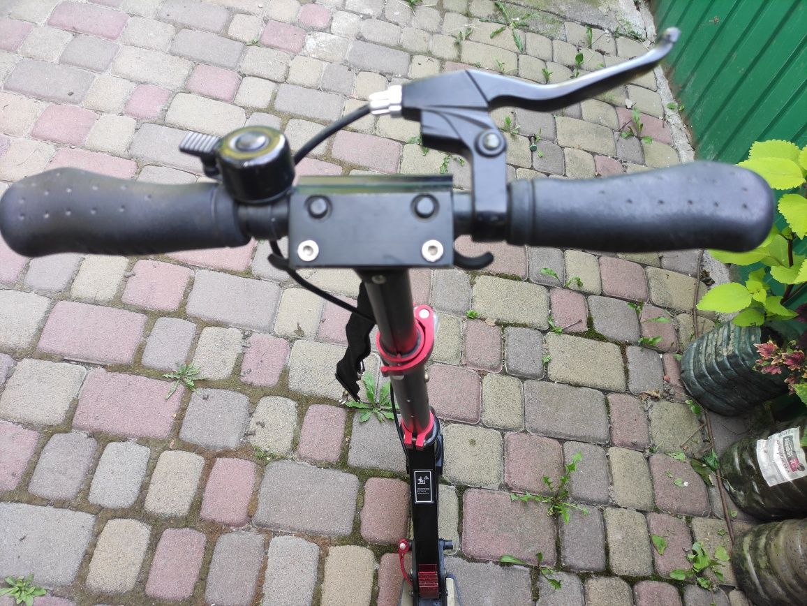 самокат Scale Sport