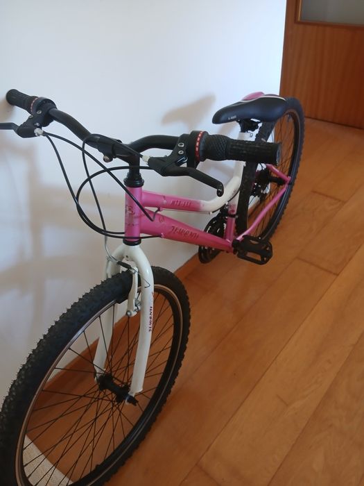 Bicicleta rosa roda 26"