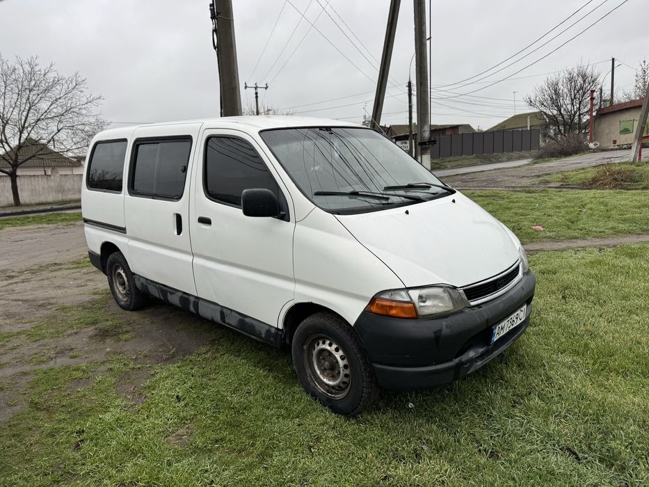 ToyotaHiace 2,5 1999р