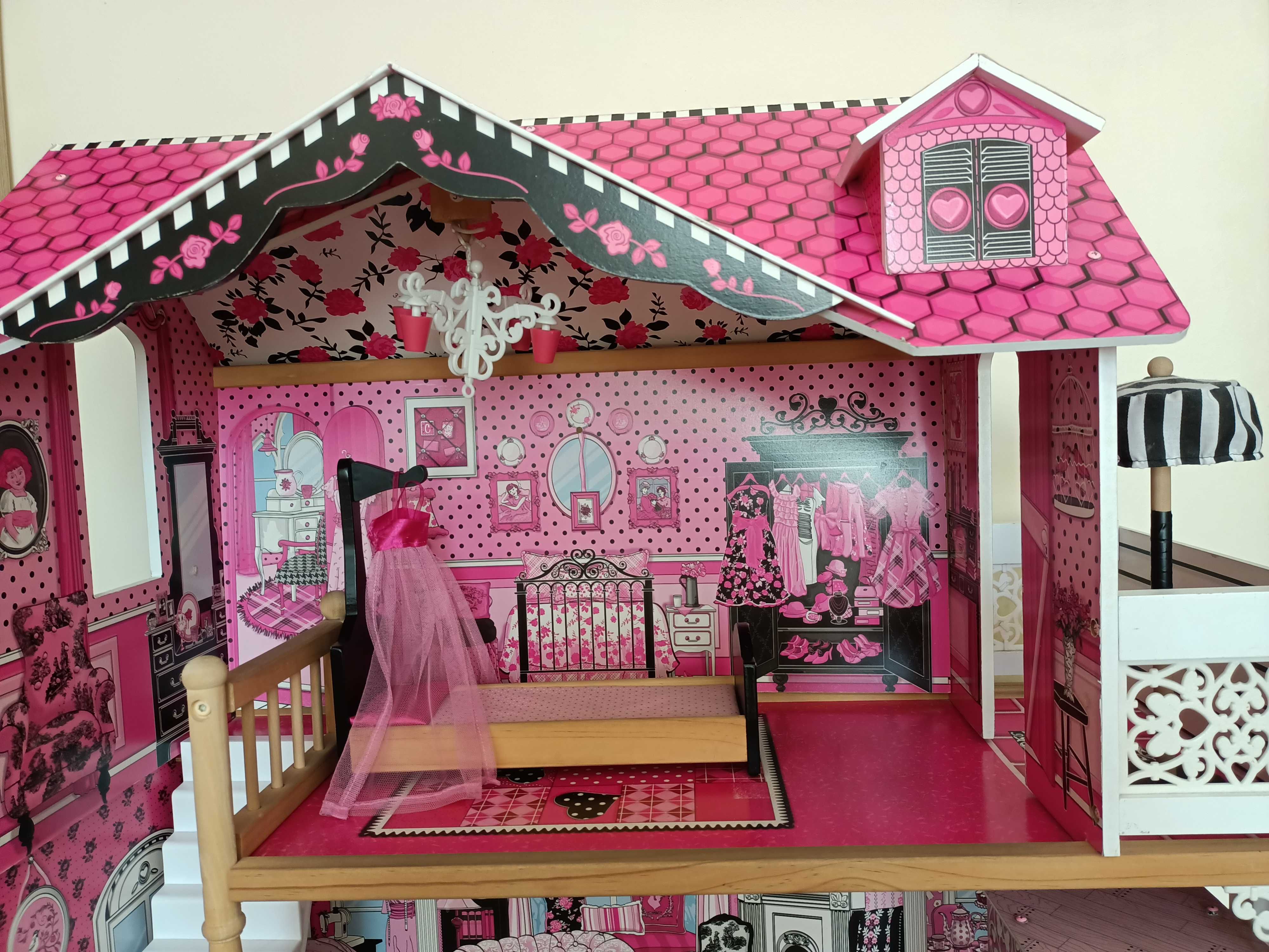 Domek dla lalek Barbie.