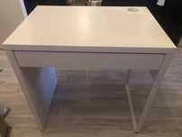 Biurko ikea toaletka Mickey