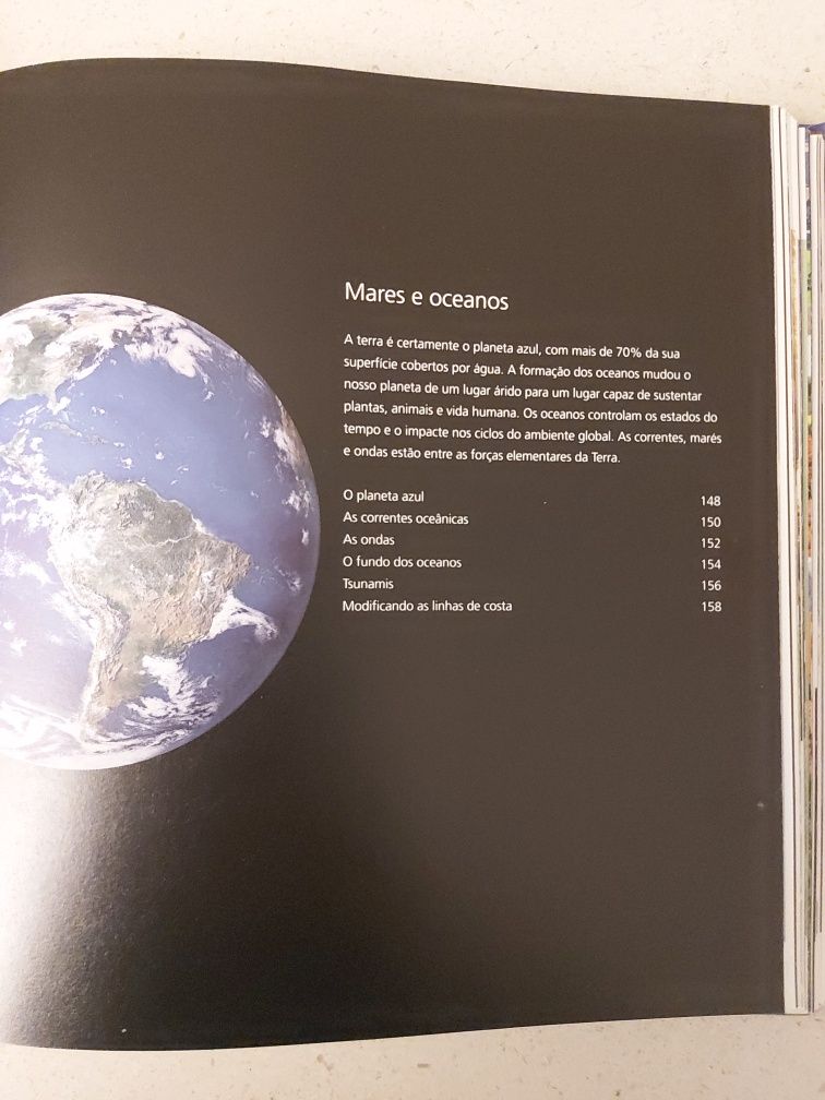 Enciclopédia visual sobre o Planeta Terra