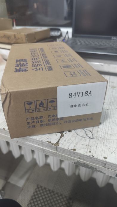 Зарядний пристрій 72v 18a