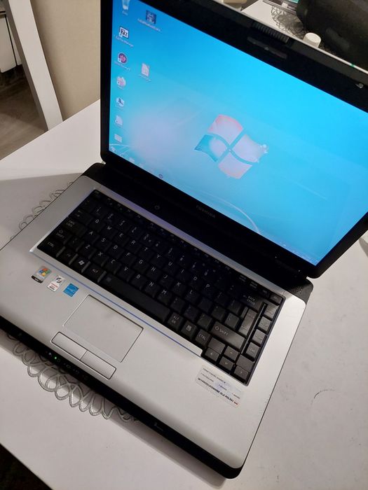 Laptop toshiba (asus acer dell hp)