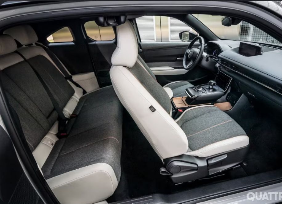 Mazda MX-30 e-Skyactiv First Edition 100% Elétrico