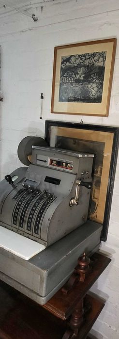Piękna stara kasa National Berlin Fiskalna