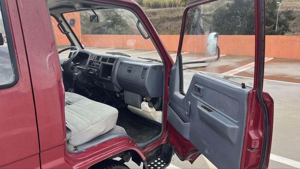 Toyota dyna 150 2.8D 7lug roda dupla