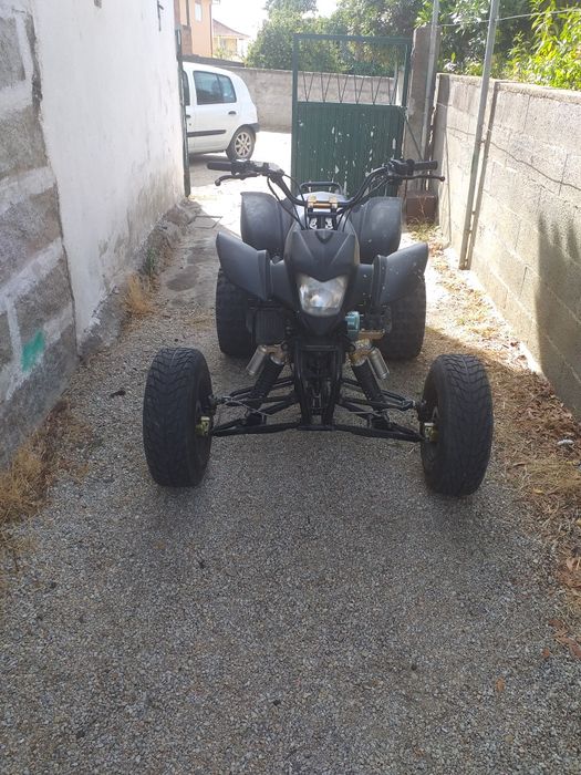 Vendo moto 4 250cc