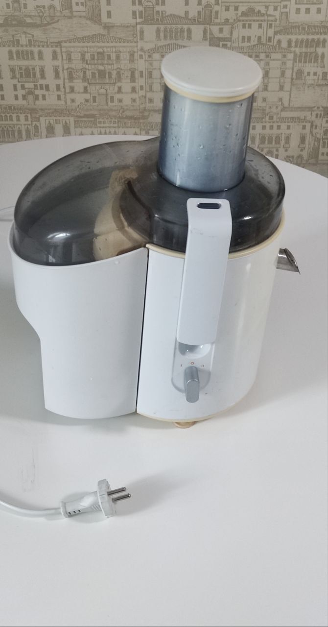 Соковыжималка PHILLIPS  HR 1858 б/у