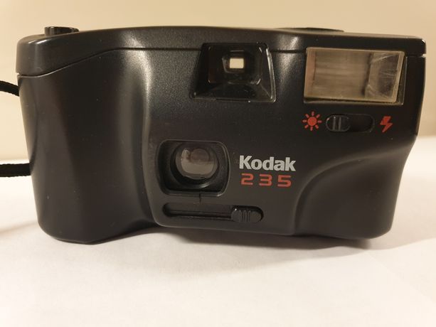 sprzedam aparat fotograficzny Kodak 235 na klisze 35mm