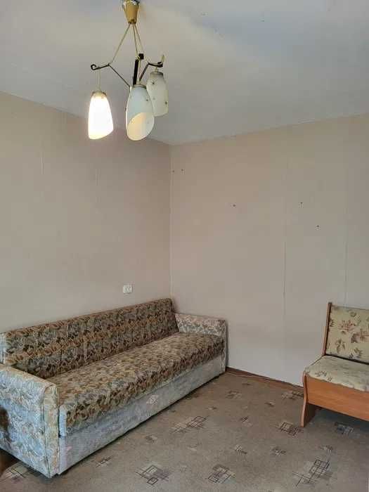 1-кімнатна кв. вул. Незалежної України, 3 поверх з 5, можна тваринки