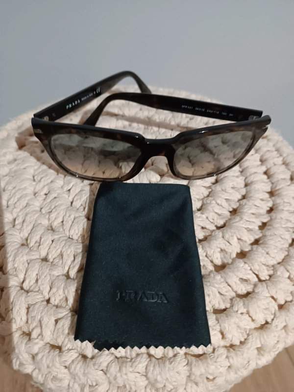 Okulary przeciwsłoneczne PRADA damskie