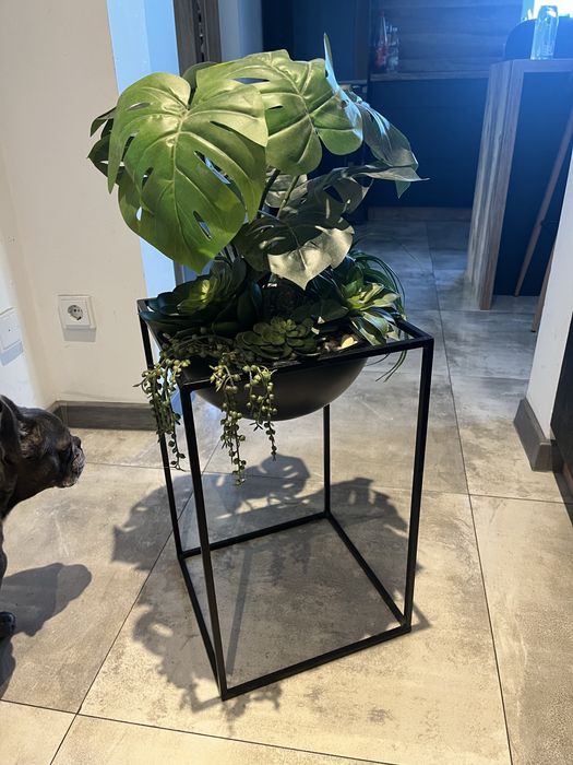 Stroik desert sztuczne kwiaty doniczka loft metalowa monstera