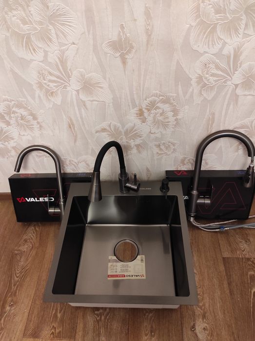 Акция!-37%  Мойка на кухню 50*50 Valeso толщина 2 mm.