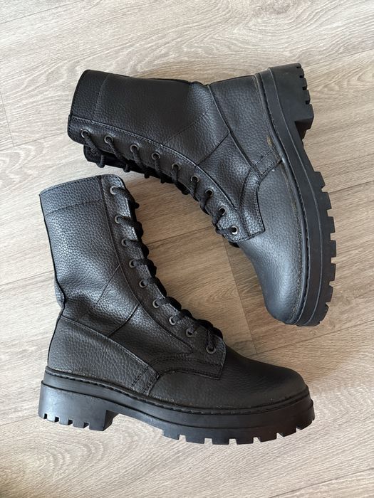 Чорні чоловічі шкіряні зимові берці на хутрі