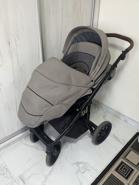 Коляска 2 в 1 Roan bass next