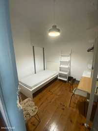 664051 - Quarto com cama de solteiro em apartamento com 4 quartos