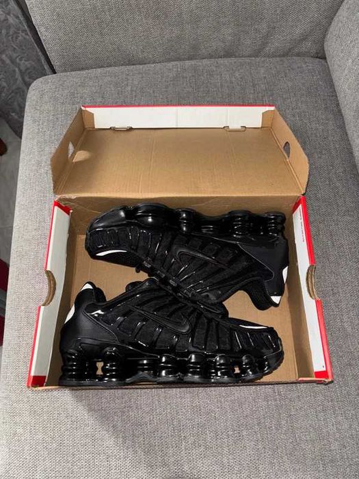 Buty damskie Trampk Nike_Shox_TL_Black R.39