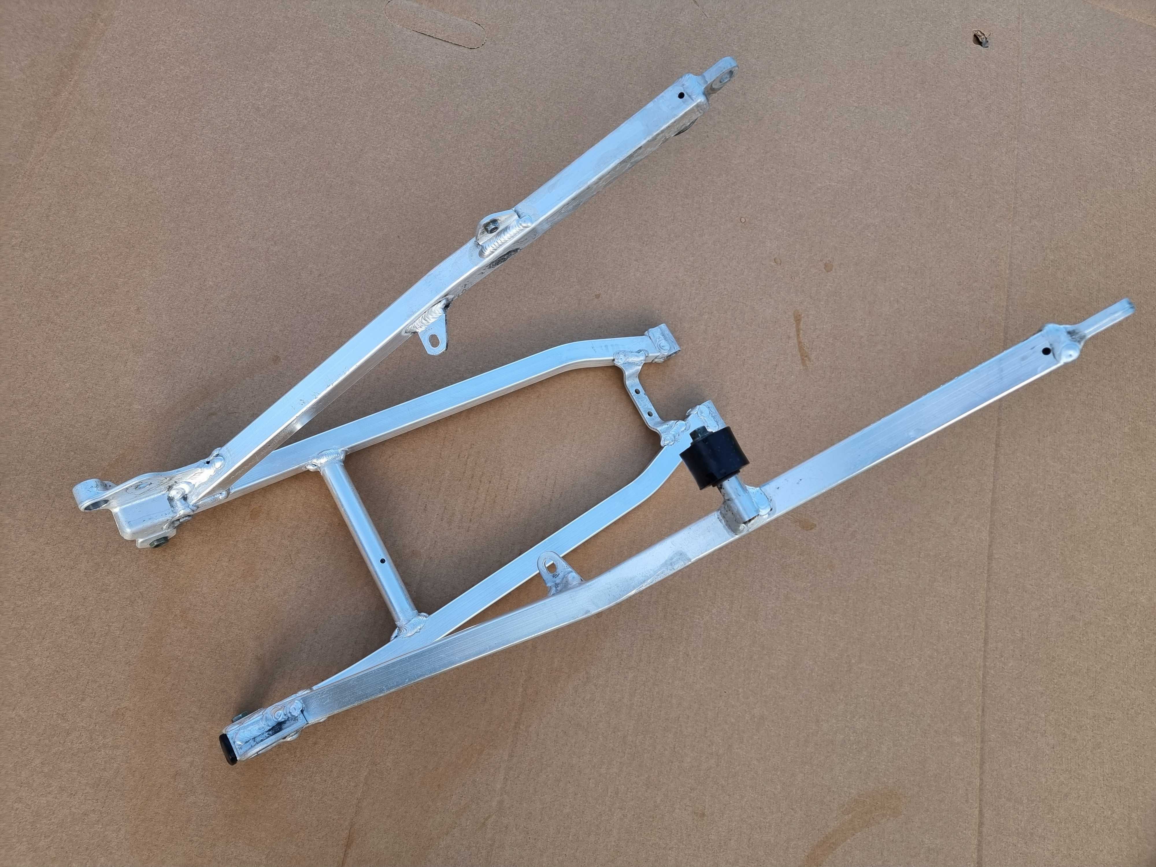 Subframe subrama rama zadupek Yamaha YZF 250 / 450 rok 04 idealna !