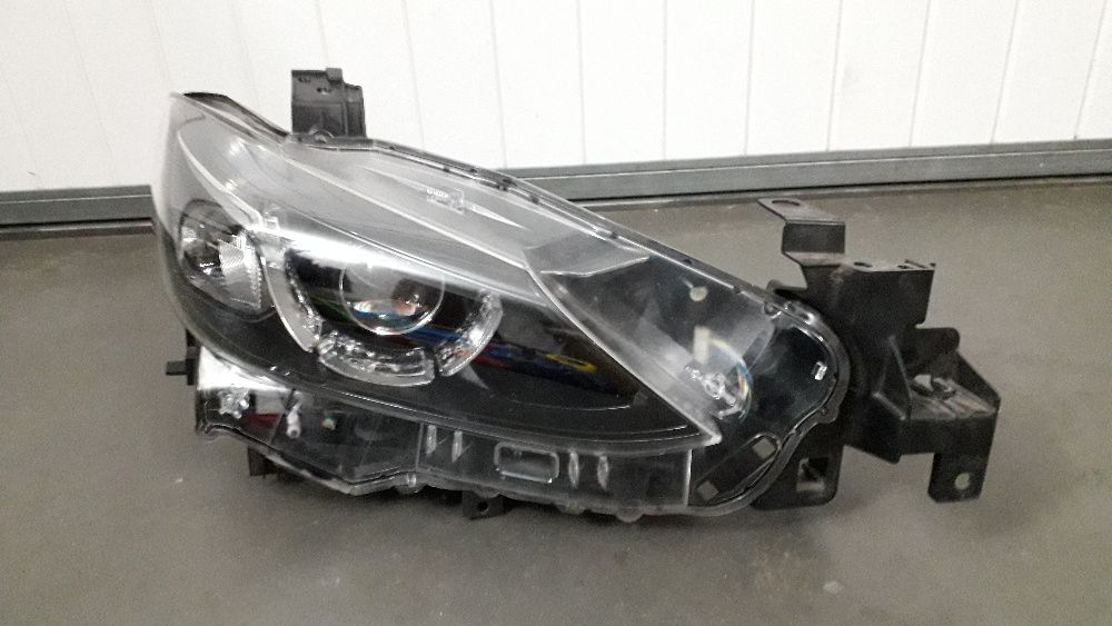 Reflektor led Mazda 6 lift