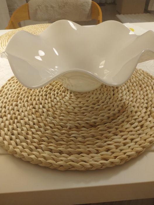 Misa ,patera z białego szkła