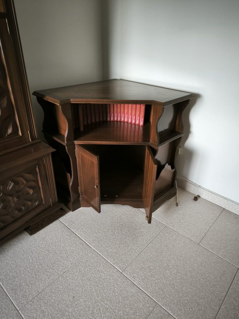 Móvel Sala Canto Estilo Antigo