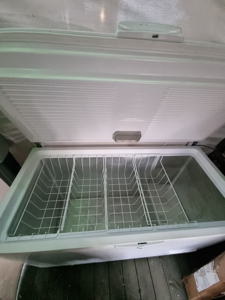 Zamrażarka skrzyniowa Whirlpool – sprawna, duża pojemność