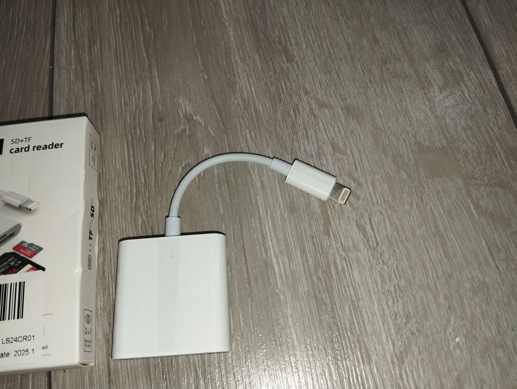 Adapter 2 in 1 do iPhone czytnik kart pamięci