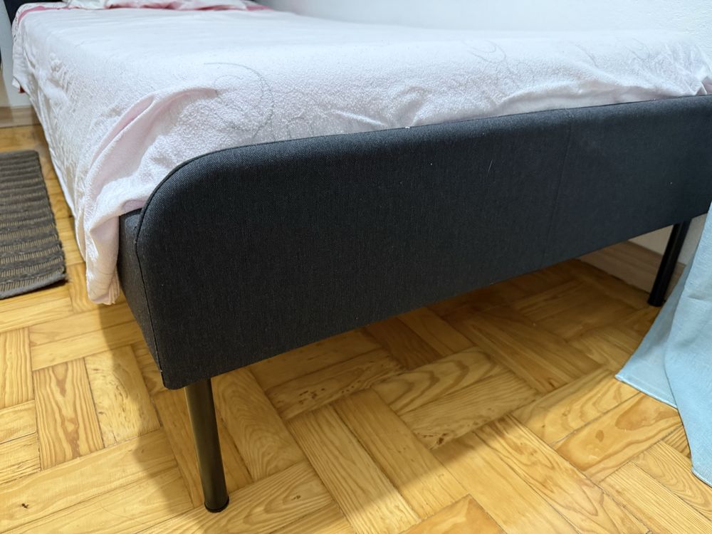 Cama de Solteiro + Colchão + Mesa de Cabeceira + Candeeiro