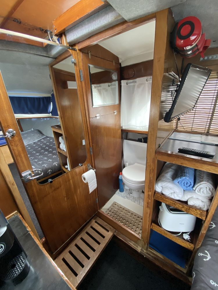 Coronet 24 Cabin luxe