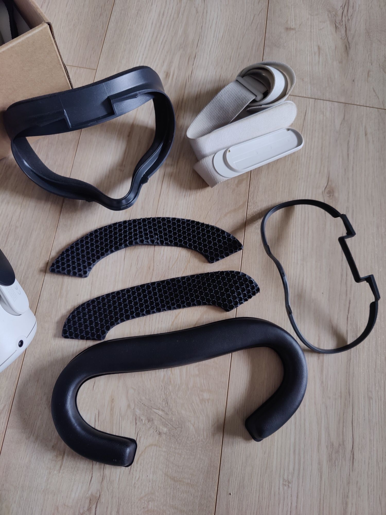 Oculus quest 2 256GB z akcesoriami jak nowy