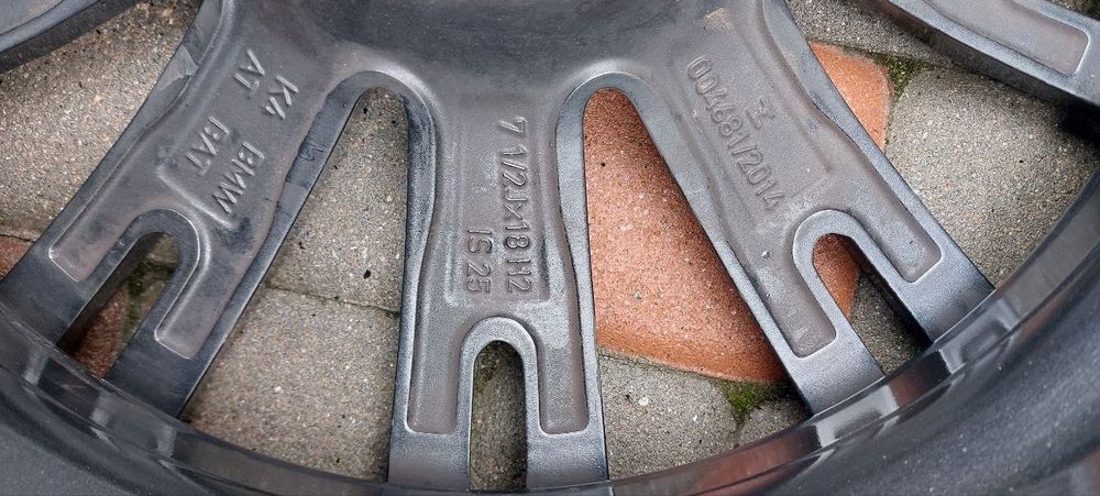 Диск від БМВ передній оригінальний: ширина 7.5J х 18" виліт ЕТ25