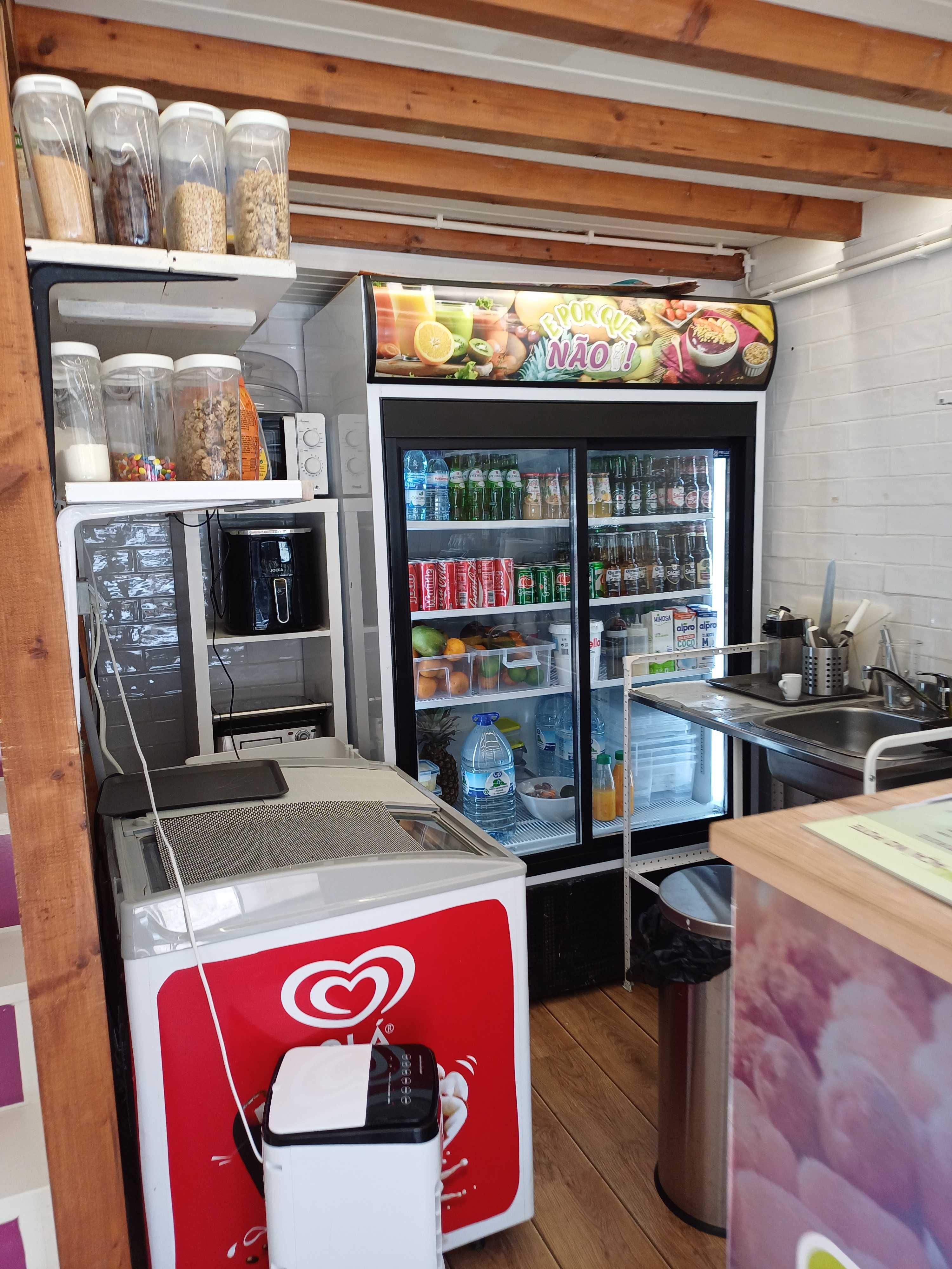 Vende-se Trespasse – Cafetaria & Açaíteria em Campo de Ourique