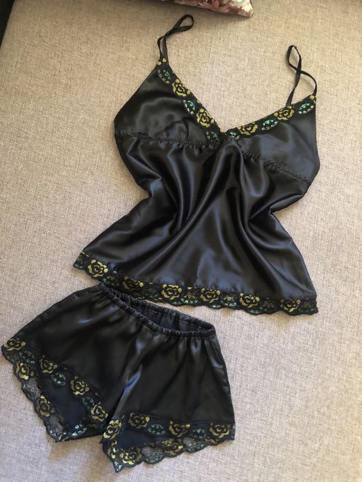 Шелковые Комплекты и Пижамы Новые