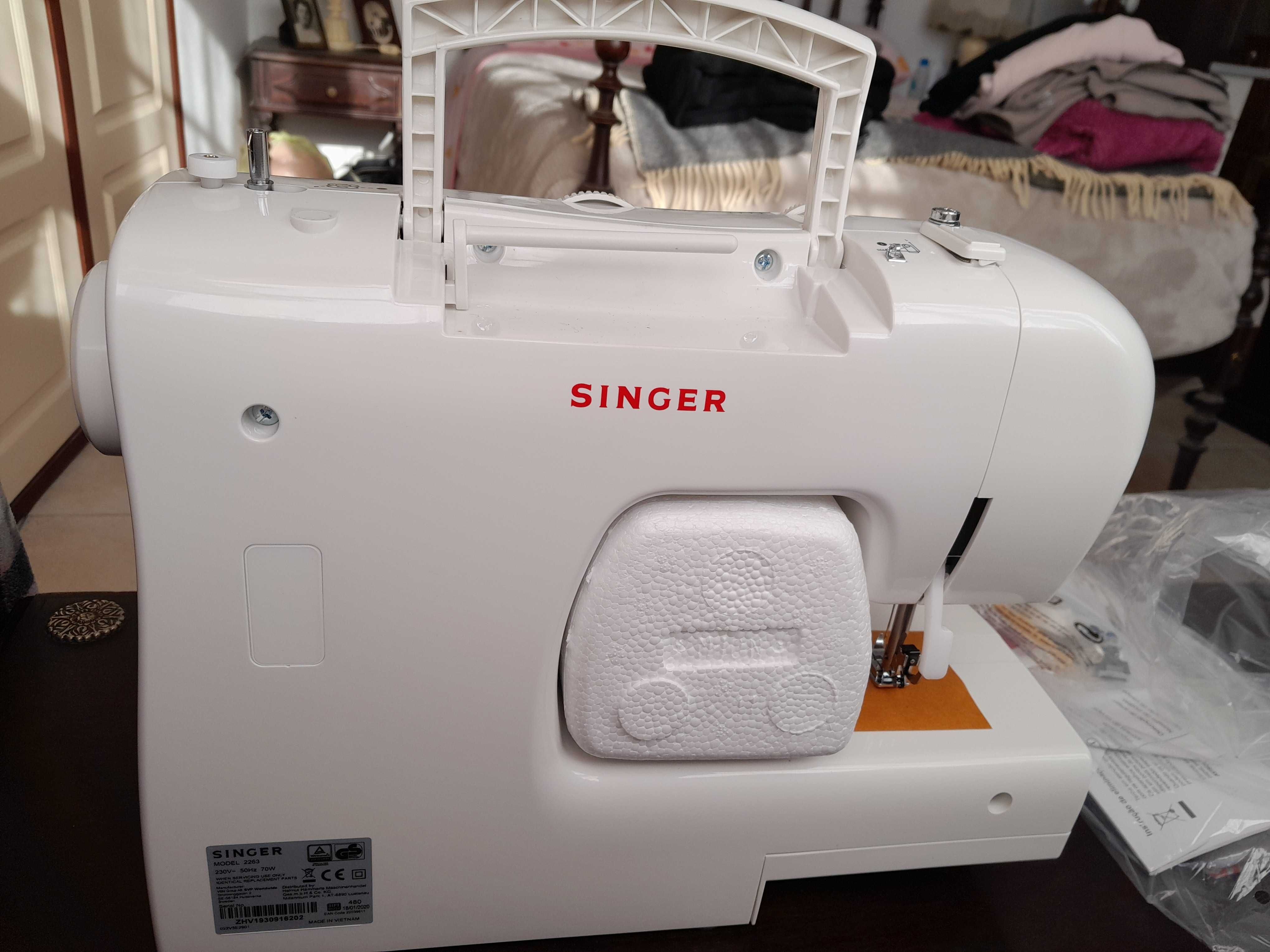 Vendo Máquina de costura SINGER