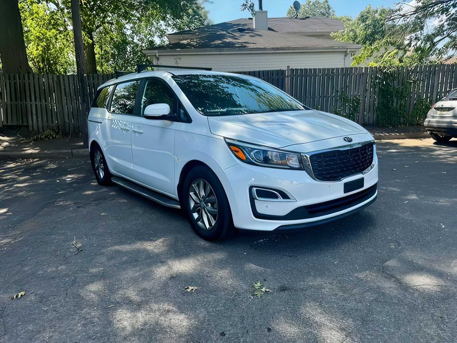 Kia Sedona      2019