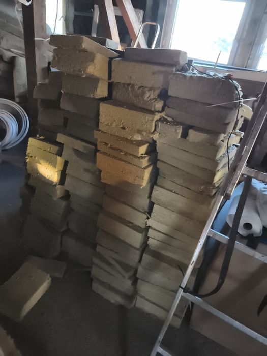 Wełna mineralna twarda 5 i 10 cm. Kostki 10-40 cm x 30