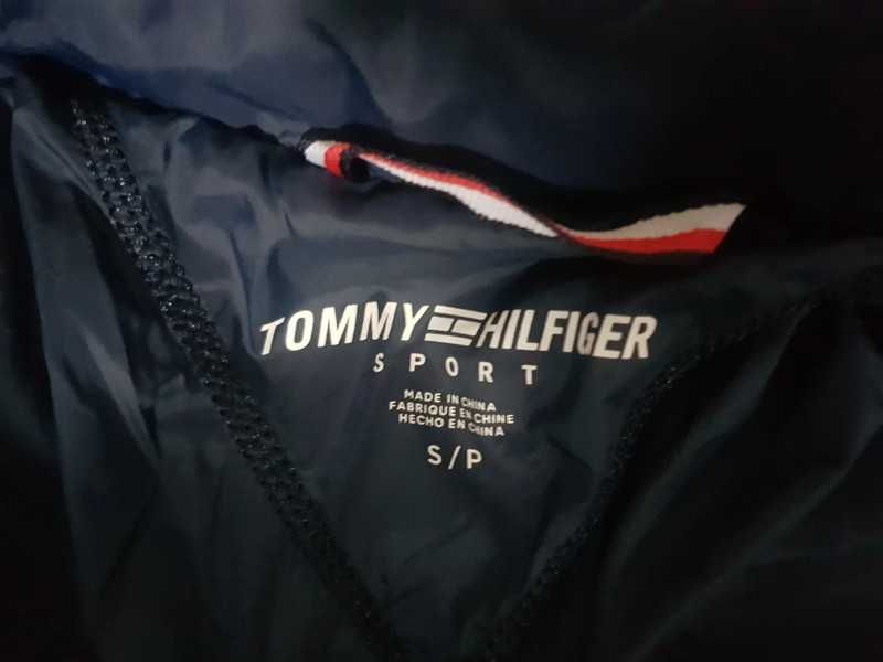 Tommy Hilfiger śliczna Zimowa kurteczka s nowa