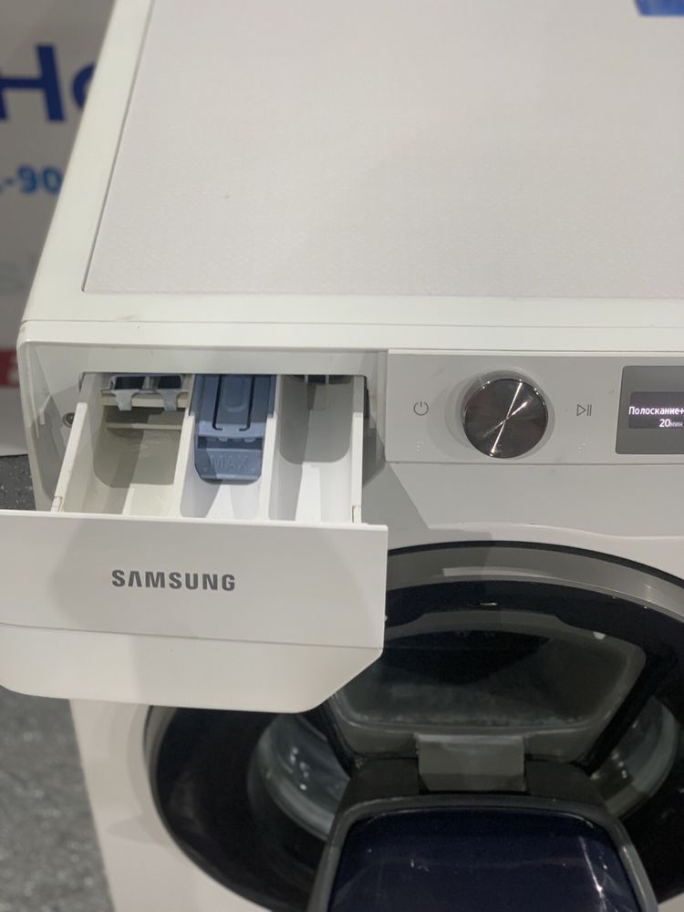Samsung (WW10T654CLH) на 10.5 килограм загрузки.