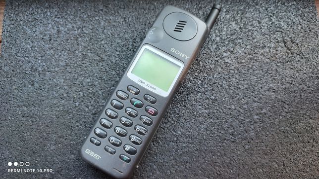 мобильнфй телефон Sony CMD-X2000 GSM