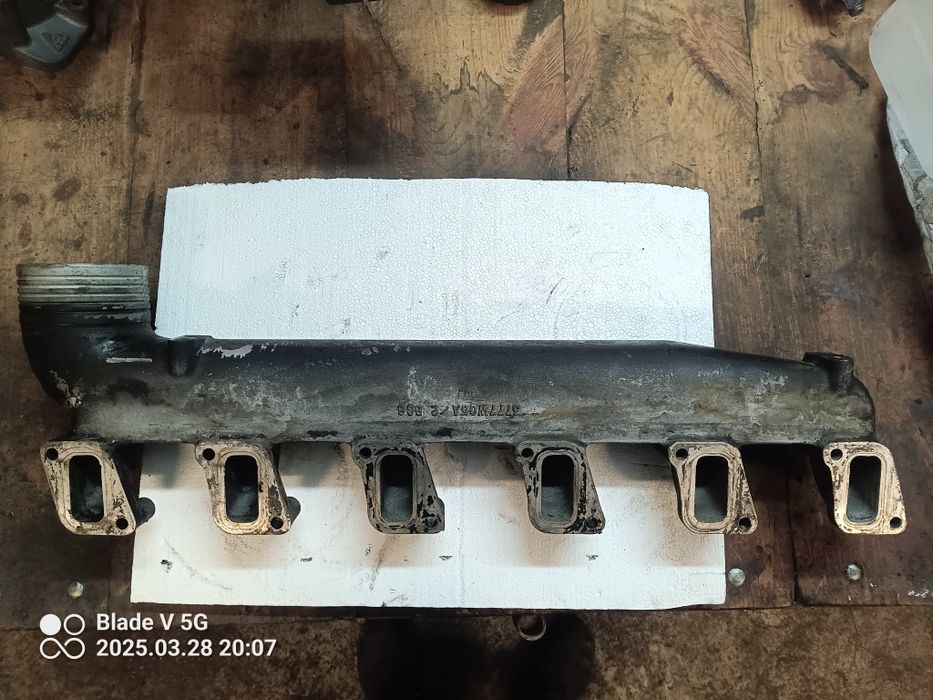 Kolektor ssący silnika perkins z ciągnika massey ferguson 6260