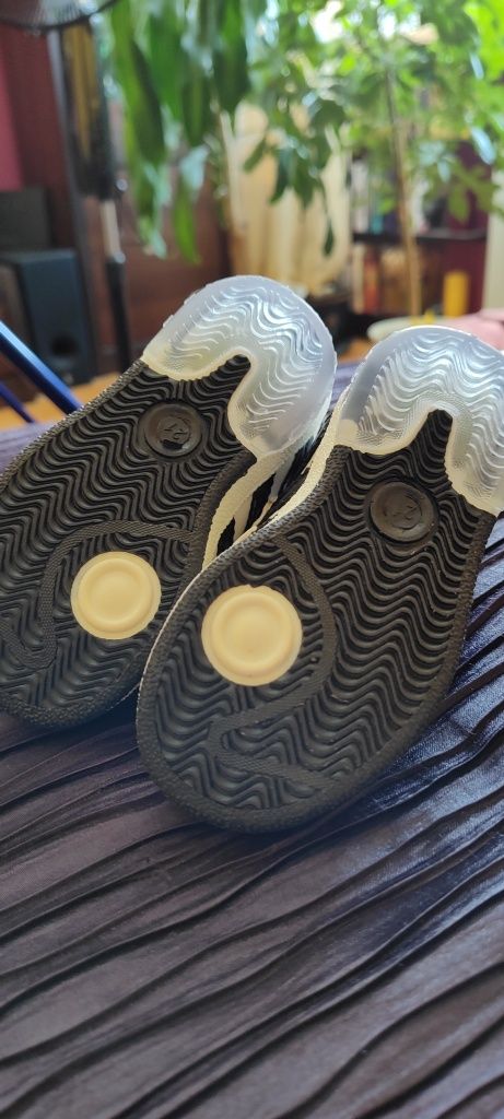 Buty / adidasy Adidas r. 21, ze świecącą podeszwą